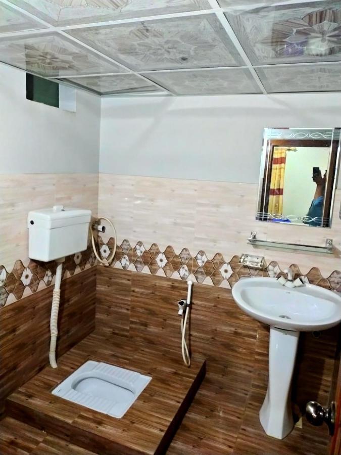 Karachi Motel Luaran gambar