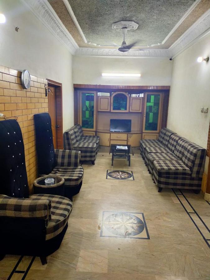 Karachi Motel Luaran gambar