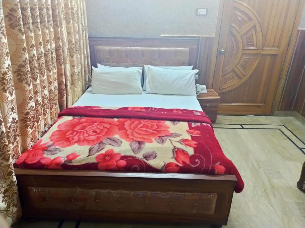 Karachi Motel Luaran gambar