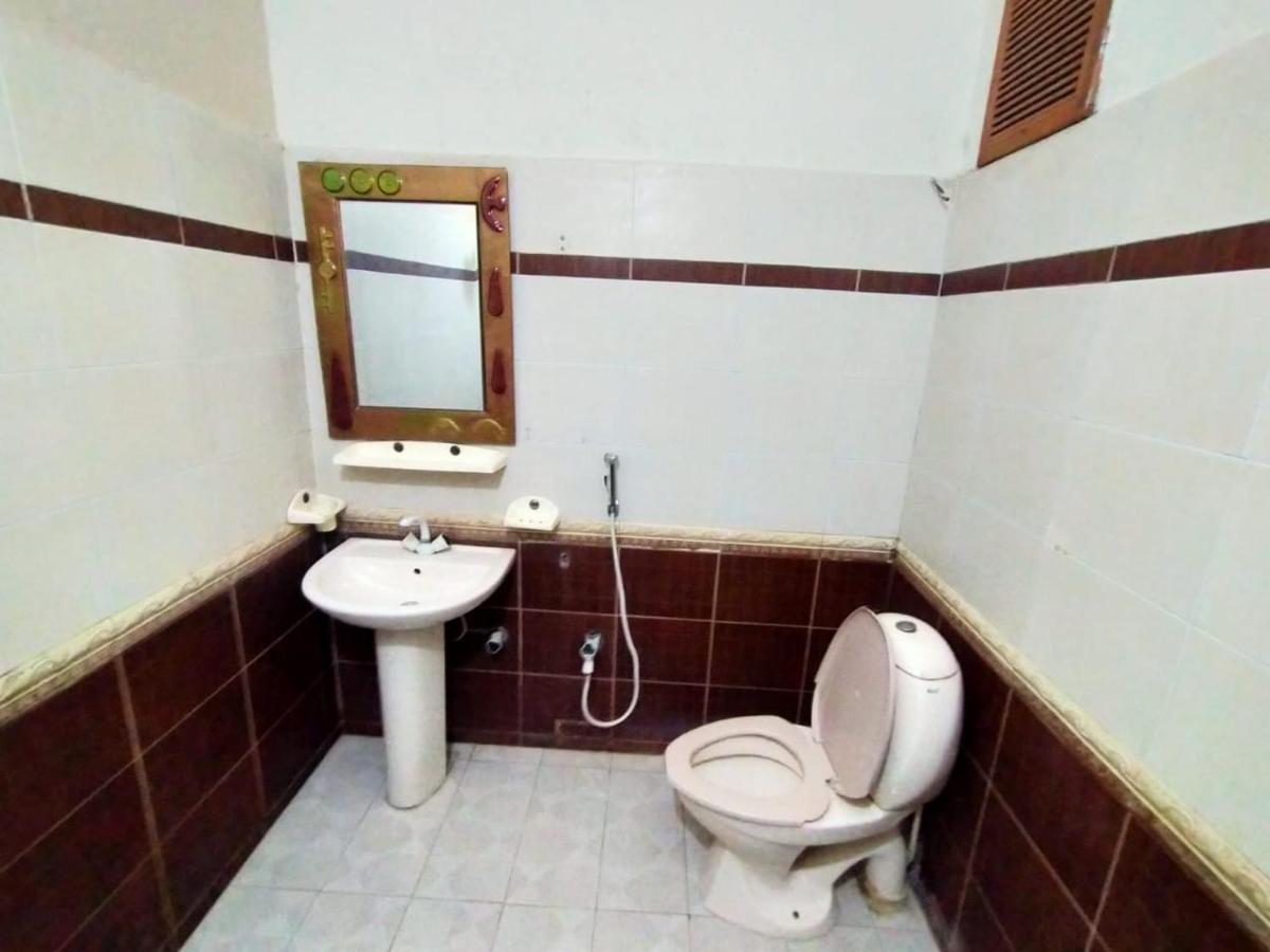 Karachi Motel Luaran gambar