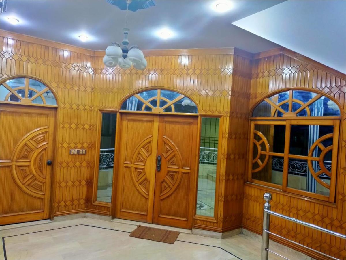 Karachi Motel Luaran gambar