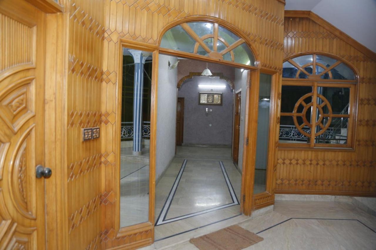 Karachi Motel Luaran gambar